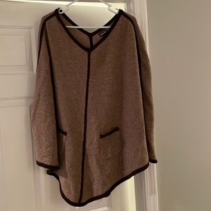 Patagonia brown poncho. Size M/L